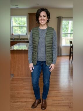 Barbour Women’s Size 4 Olive Green Fleece-Lined Nylon Vest Full Zip NWOT